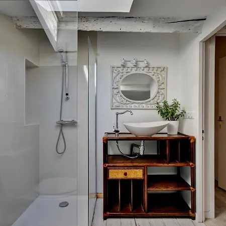 Les Secrets De Bacchus Apartment